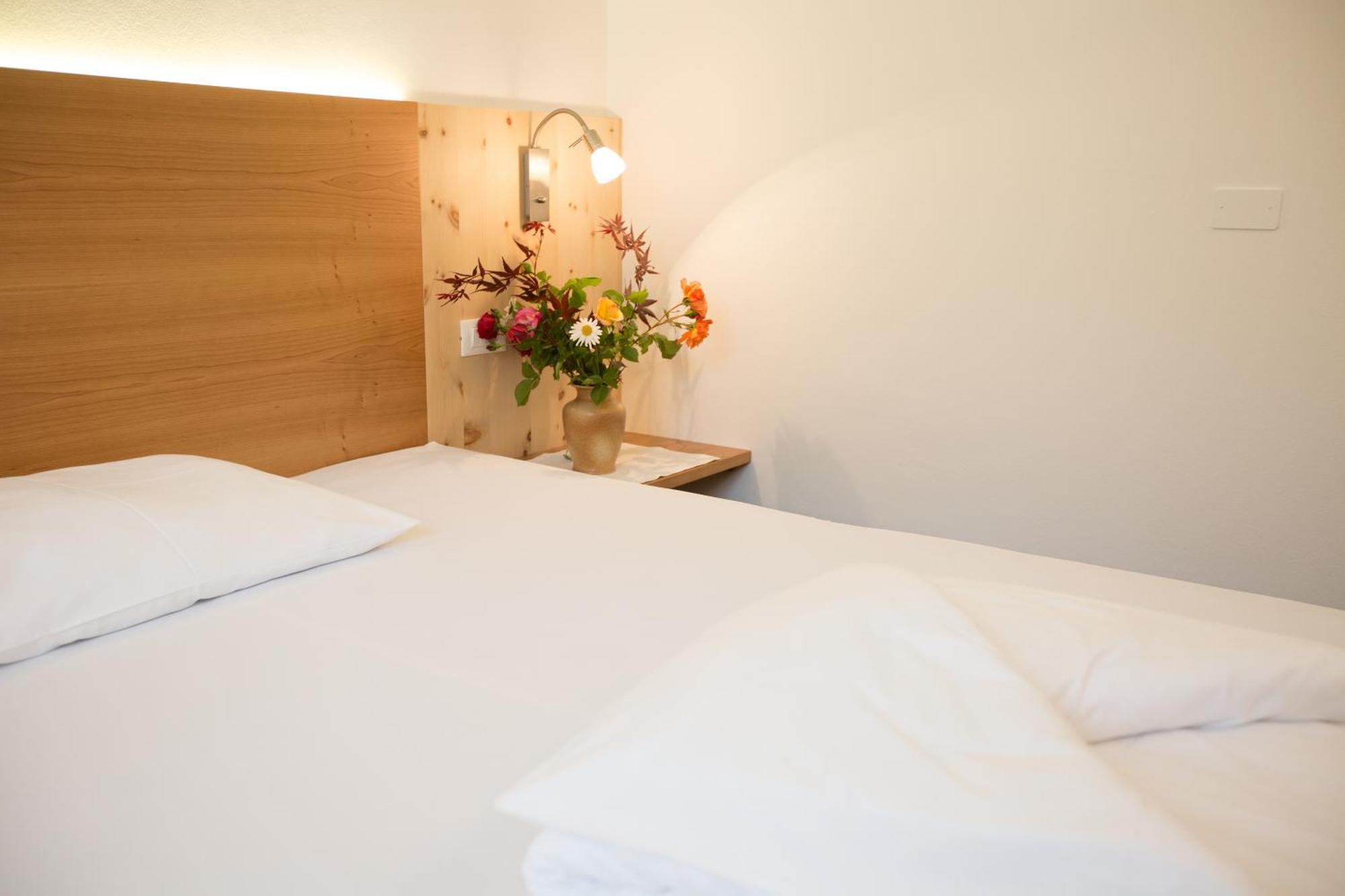 Hotel Appartement Inge ティローロ エクステリア 写真