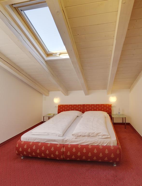 Hotel Appartement Inge ティローロ エクステリア 写真