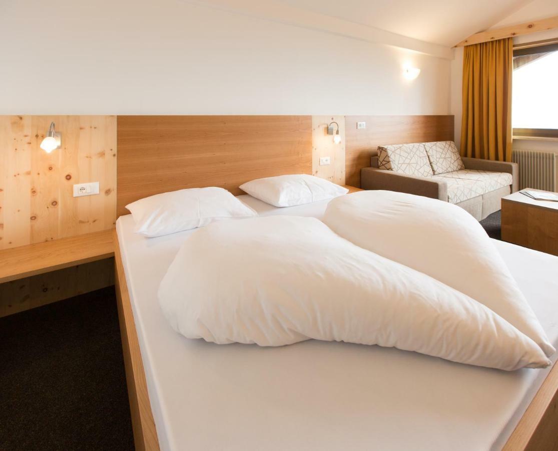 Hotel Appartement Inge ティローロ エクステリア 写真