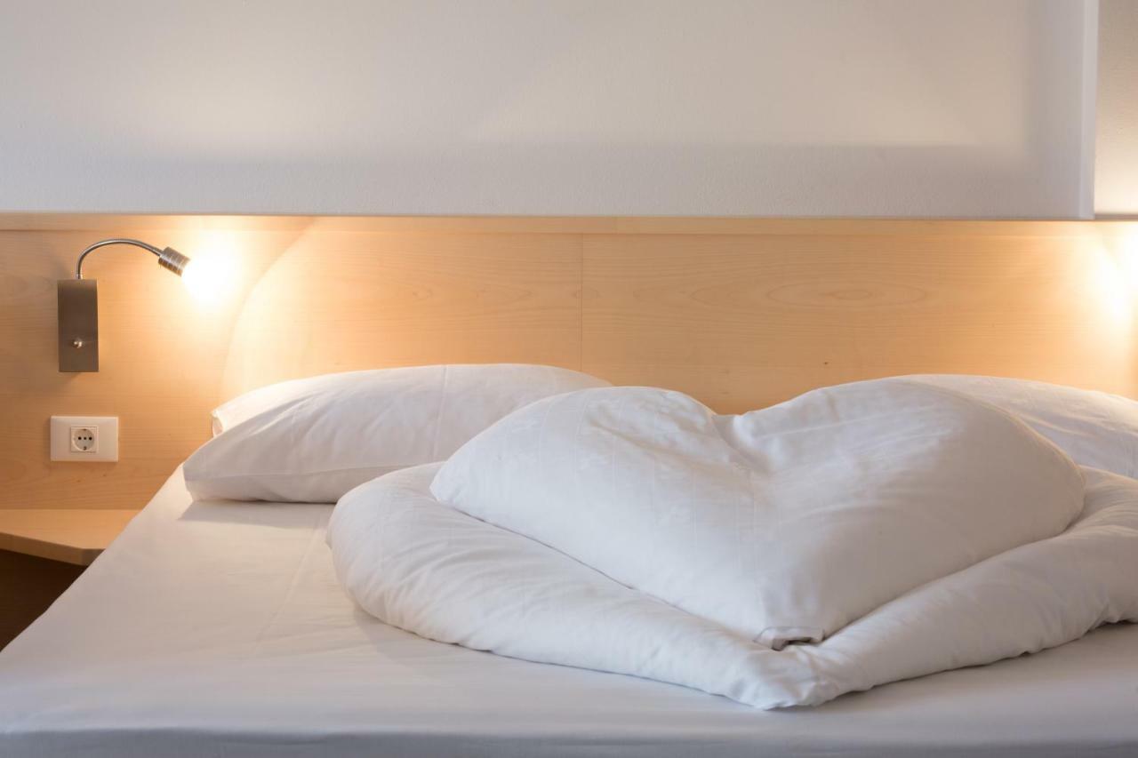 Hotel Appartement Inge ティローロ エクステリア 写真