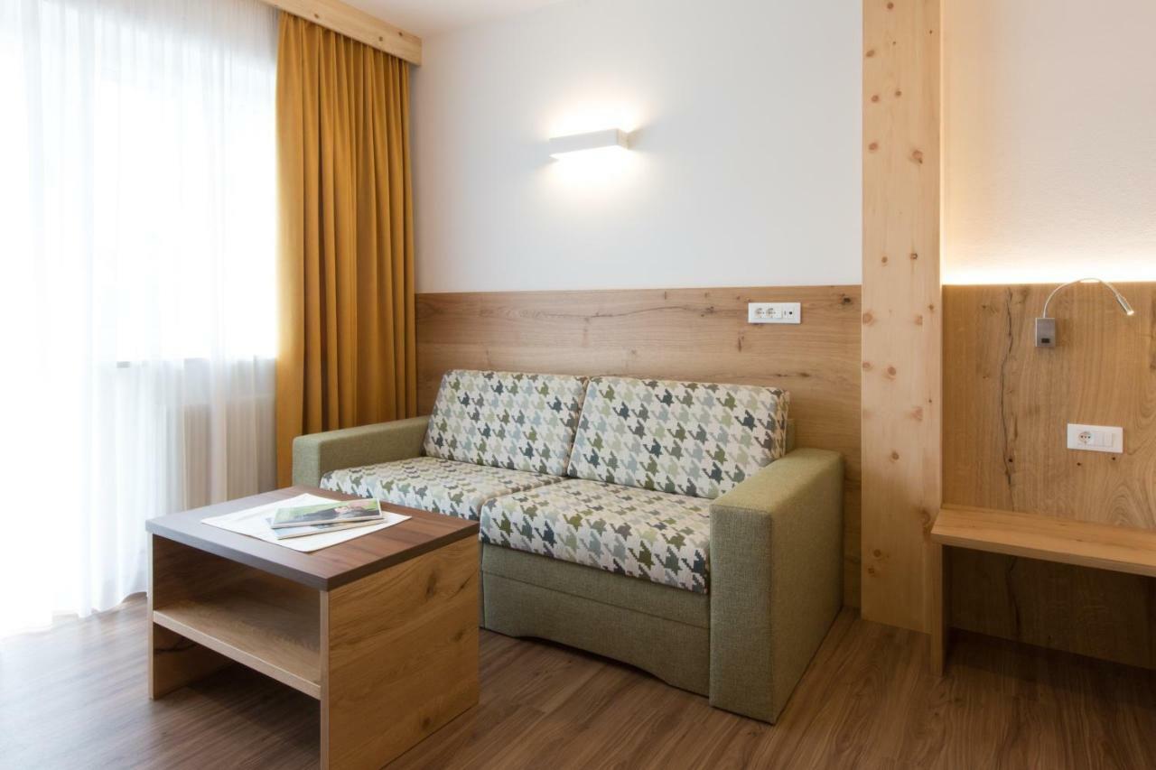 Hotel Appartement Inge ティローロ エクステリア 写真