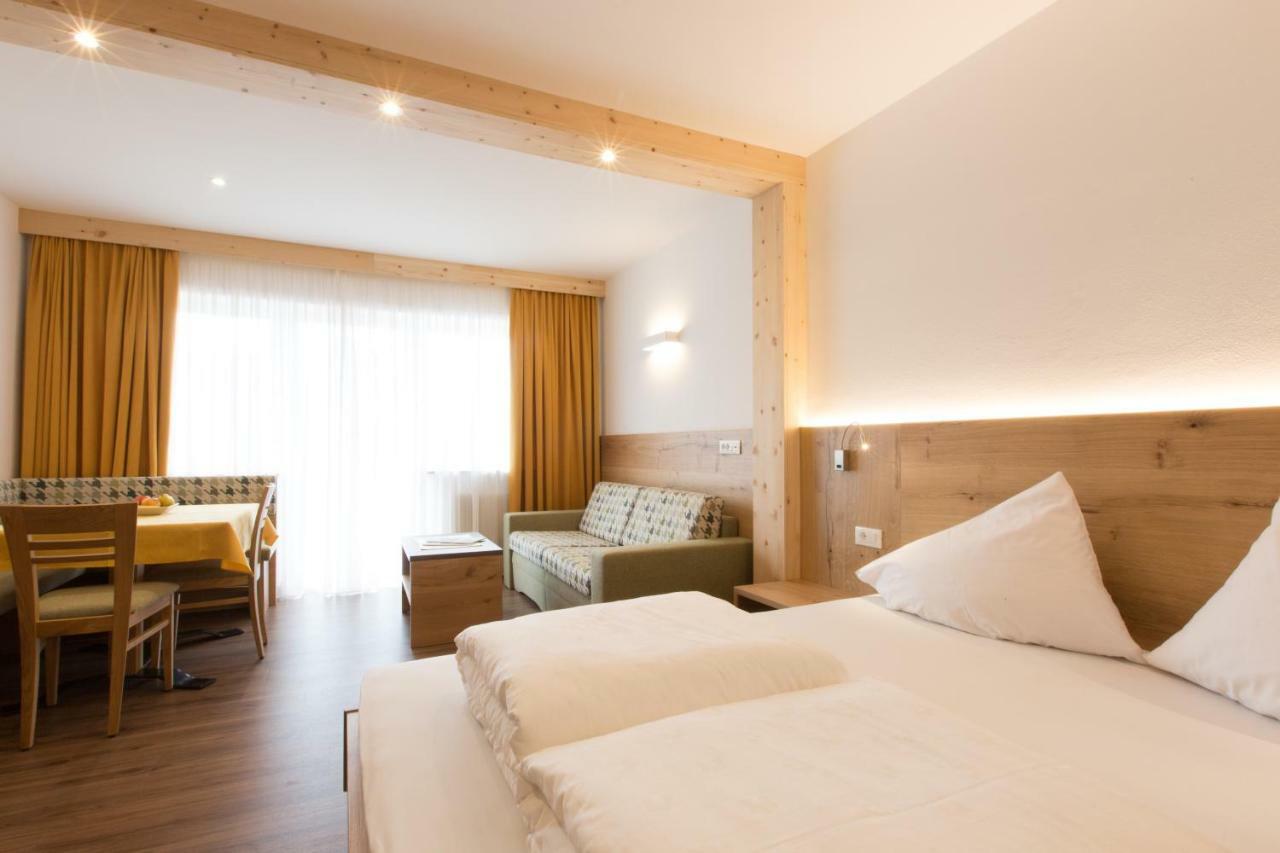 Hotel Appartement Inge ティローロ エクステリア 写真