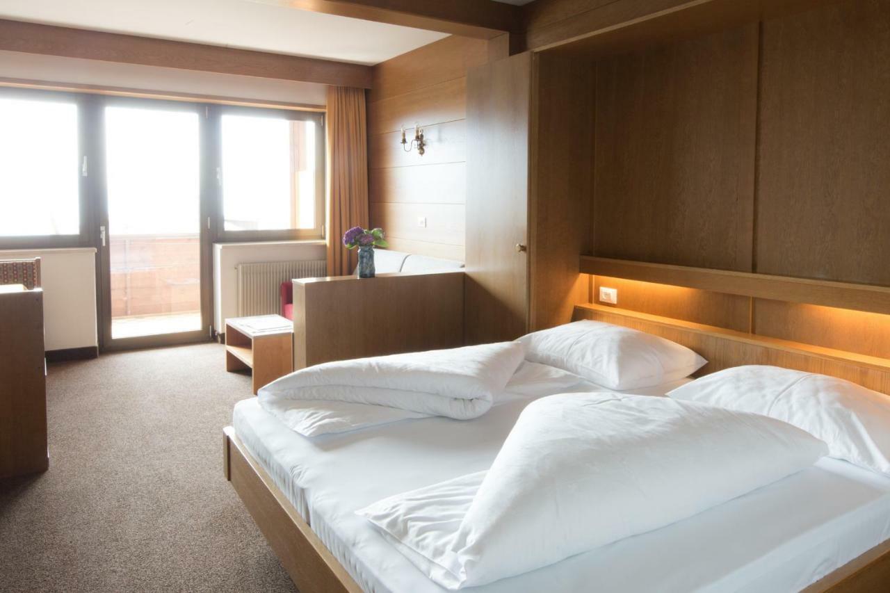 Hotel Appartement Inge ティローロ エクステリア 写真